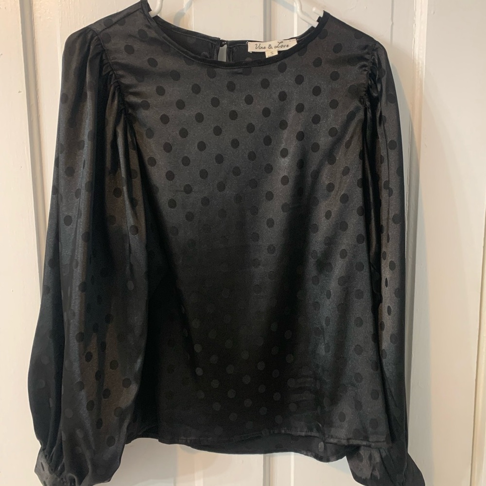 Vine & Love Elegant Black Polka Dot Top